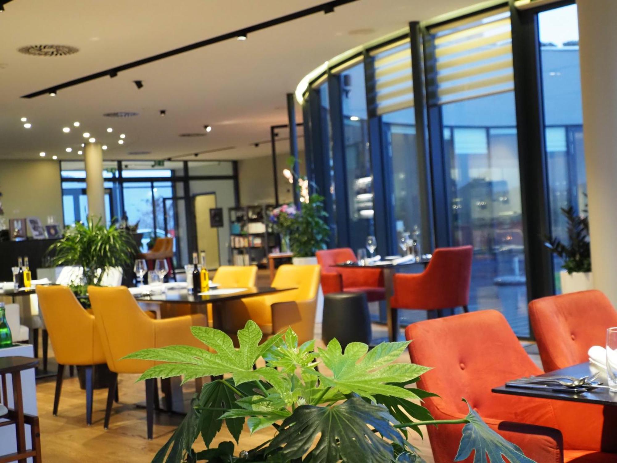 MG Restaurace/Luxury Apartments Mladá Boleslav Extérieur photo