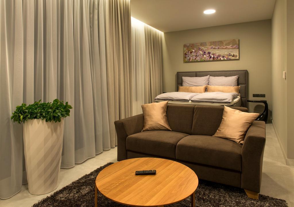 MG Restaurace/Luxury Apartments Mladá Boleslav Extérieur photo