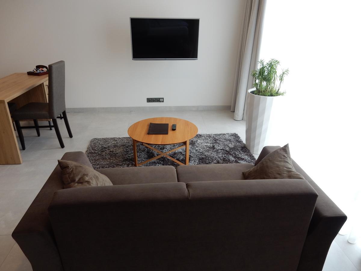 MG Restaurace/Luxury Apartments Mladá Boleslav Extérieur photo